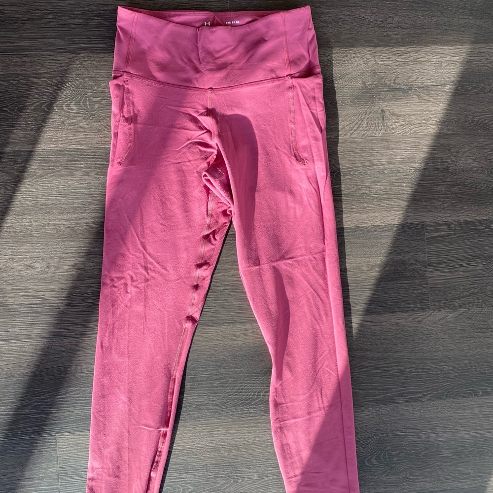 Under Armour pink leggings with pockets